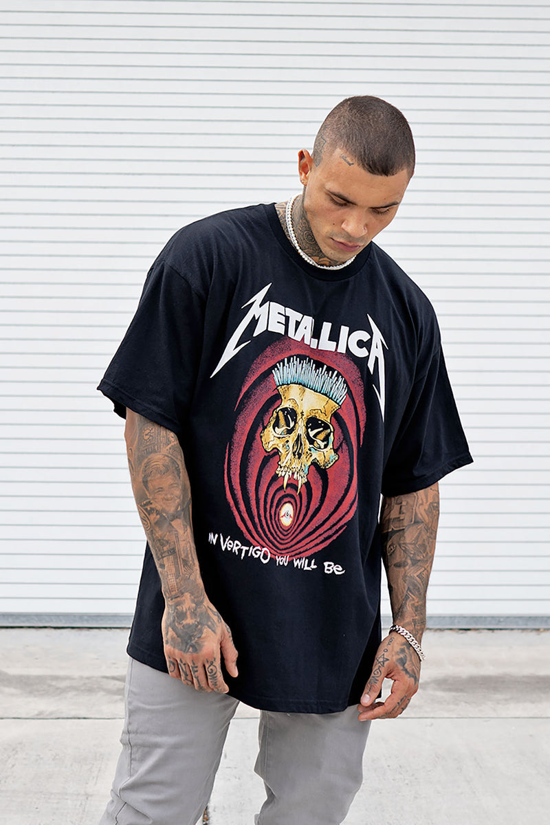 Fashion Nova Graphic Tees: Trendy Styles to Elevate Your Look